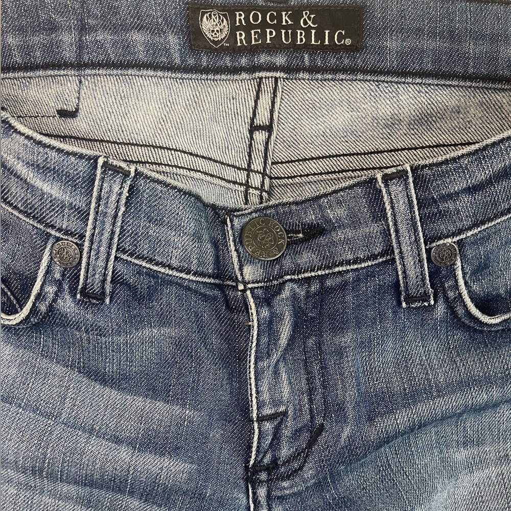 Rock and republic like new blue jeans